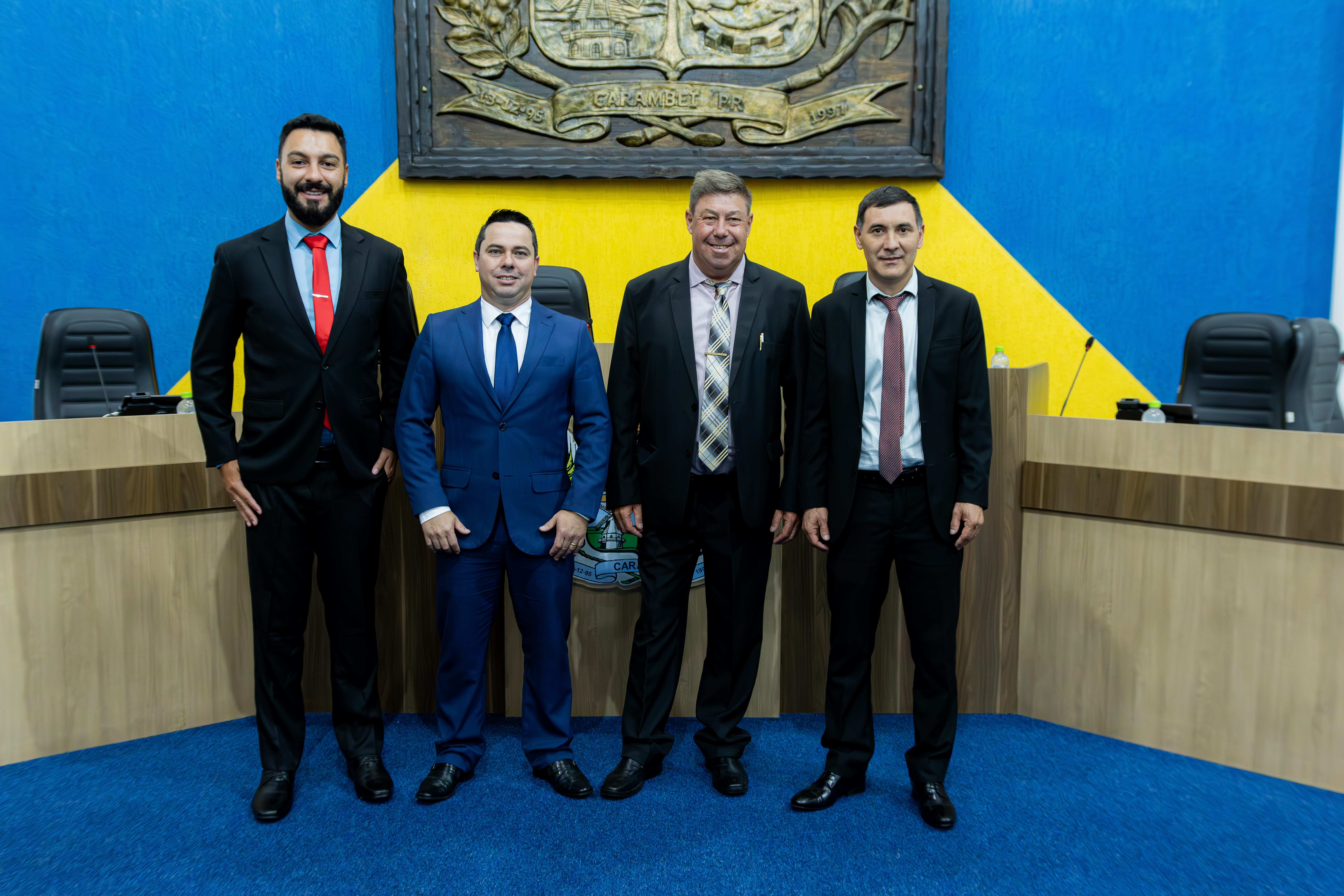 Mesa Diretora Eleita para o Biênio 2025-2026 em Sessão Histórica