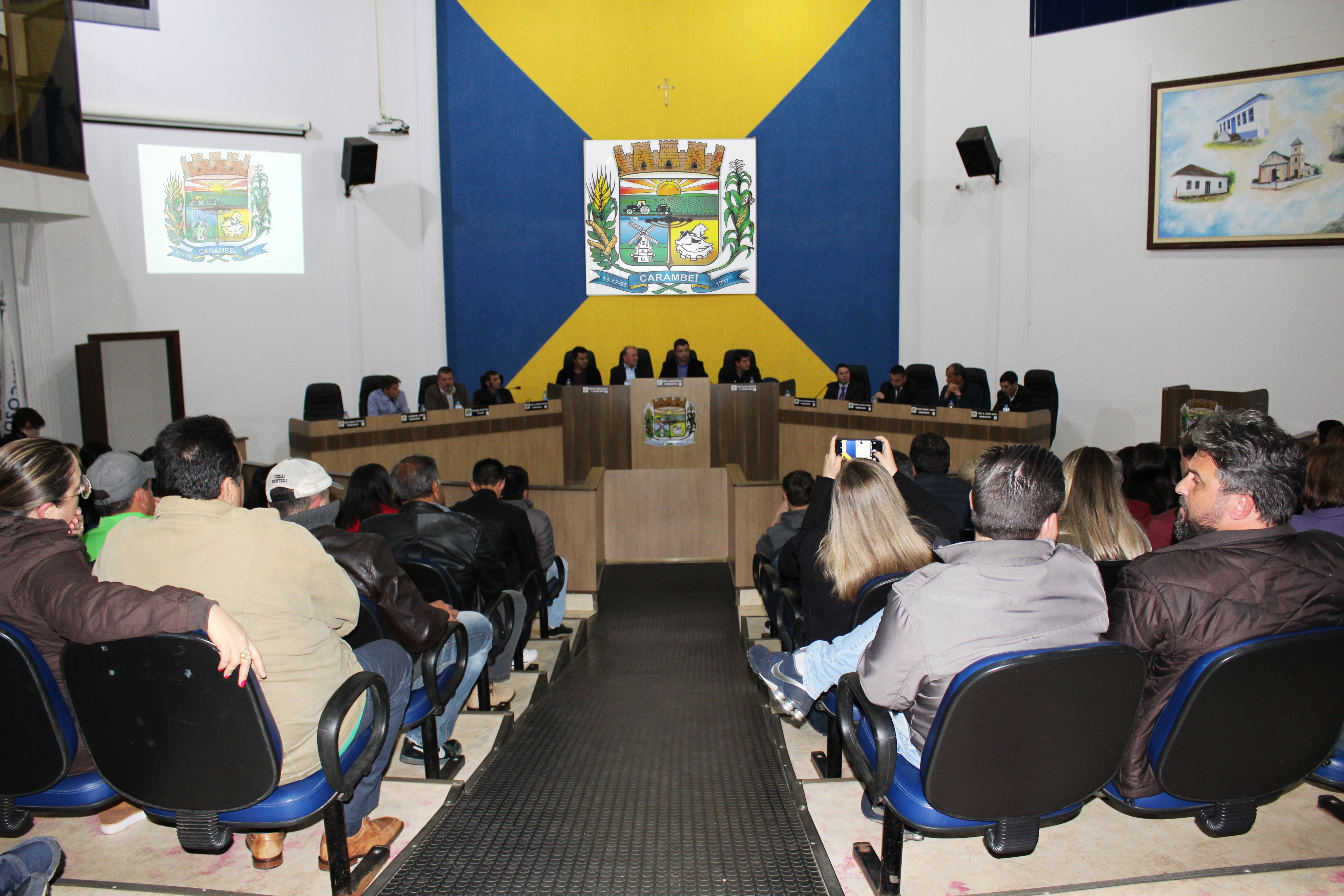 Novos vereadores tomam posse durante Sessão Ordinária