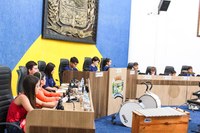 Parlamento Jovem realiza sessão e delibera sobre demandas do município