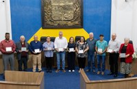 Títulos e Moções de Aplauso são entregues em sessão solene na Câmara Municipal de Carambeí